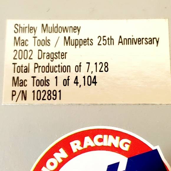 SHIRLEY MULDOWNEY 1/24 DIECAST EXACT SCALE NHRA DRAGSTER. MUPPETS 25TH ANVSRY - Picture 8 of 16